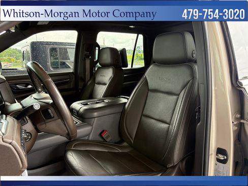 Used 2021 GMC Yukon Denali w/ Denali Premium Package AWD/4WD image 9