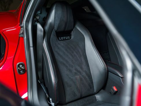 Used 2025 Lotus Emira RWD image 76