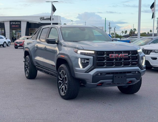 Used 2025 GMC Canyon AT4 w/ Nightfall Edition AWD/4WD image 3