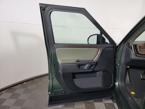 Used 2023 Rivian R1T Adventure AWD/4WD image 16