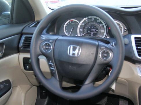 Used 2015 Honda Accord LX image 11