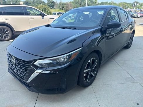 Used 2024 Nissan Sentra SV FWD image 3