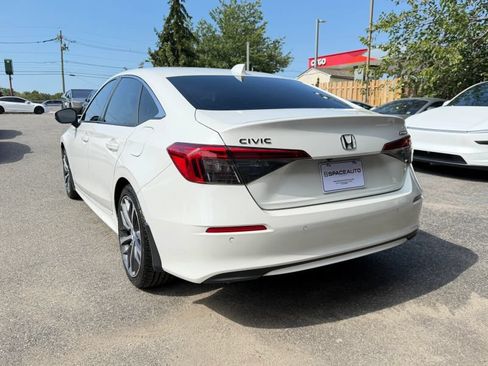 Used 2022 Honda Civic Touring image 8