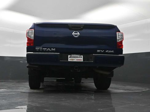 Used 2021 Nissan Titan SV w/ Accessory Utility Package AWD/4WD image 30