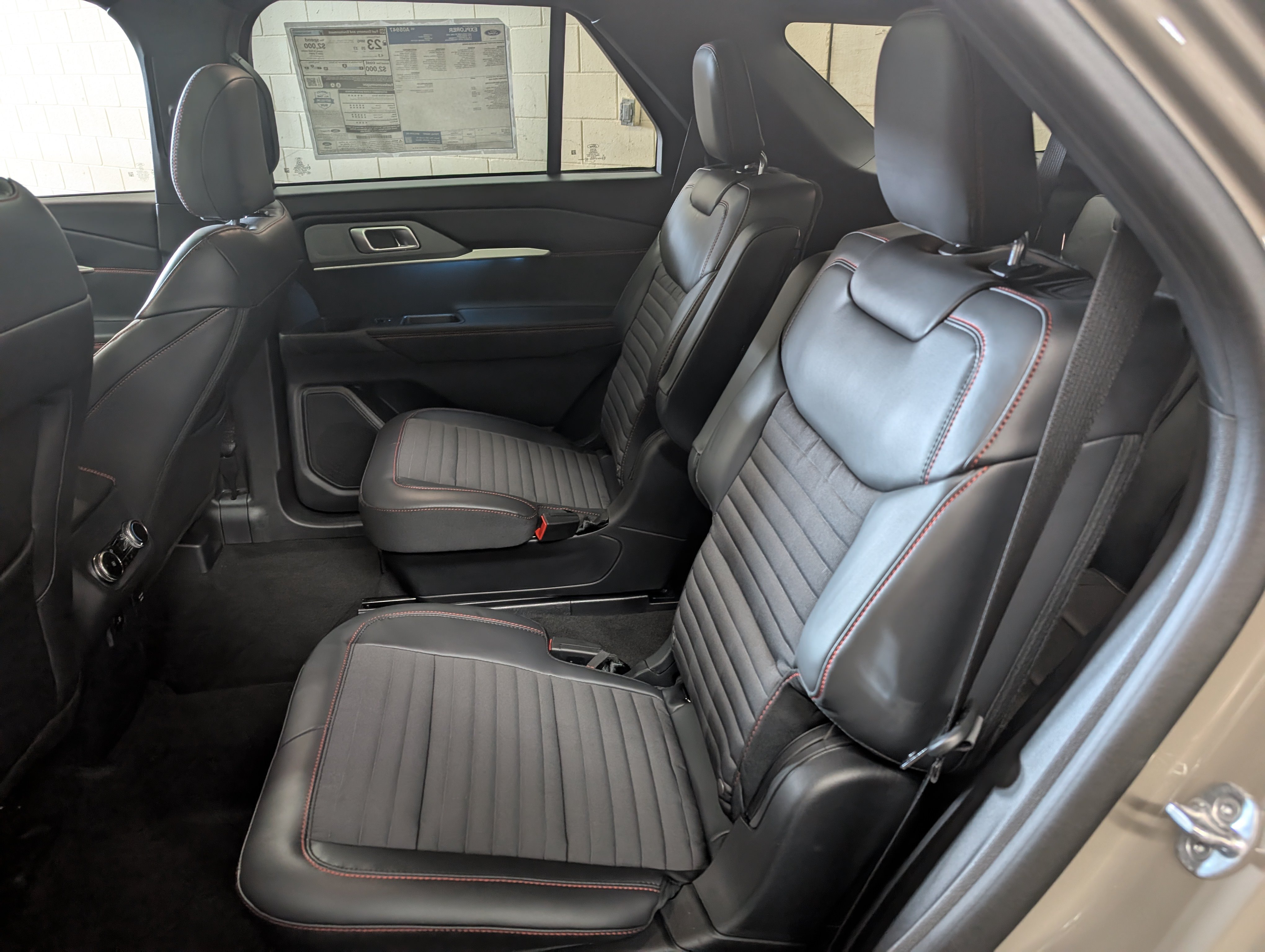 New 2027 Ford Explorer ST-Line w/ Premium Package AWD/4WD image 8