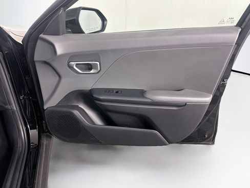 Used 2025 Kia K4 FWD image 30