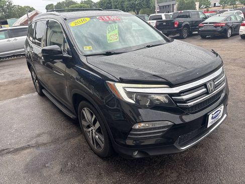 Used 2016 Honda Pilot Touring image 7