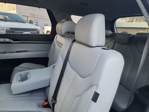 Used 2023 Hyundai Palisade SEL image 33