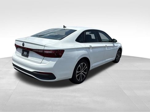 Used 2025 Volkswagen Jetta Sport FWD image 5