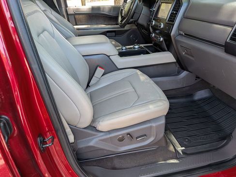 Used 2020 Ford Expedition Limited w/ Equipment Group 302A AWD/4WD image 30