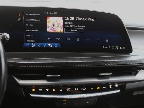Used 2024 Cadillac XT4 Premium Luxury AWD/4WD image 17