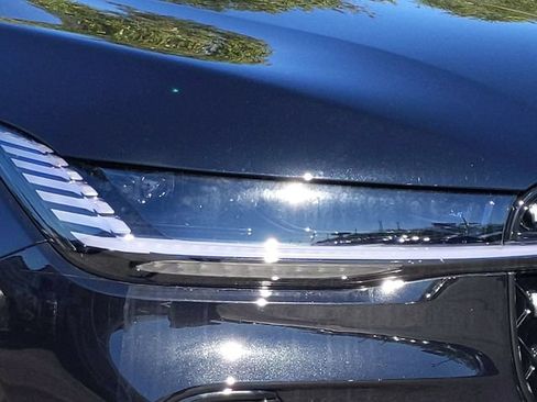 Certified 2024 Lincoln Nautilus Reserve AWD/4WD image 7