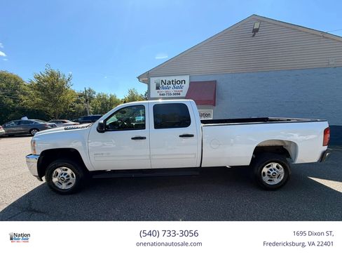Used 2011 Chevrolet Silverado 2500 LT w/ Convenience Package AWD/4WD image 3