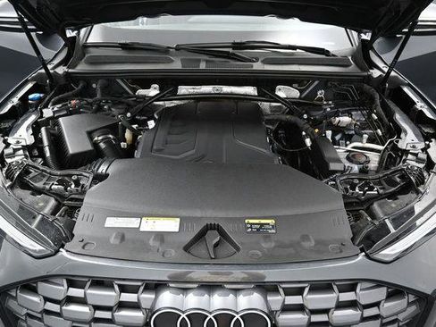 Used 2025 Audi Q5 Premium Plus w/ Premium Plus AWD/4WD image 39