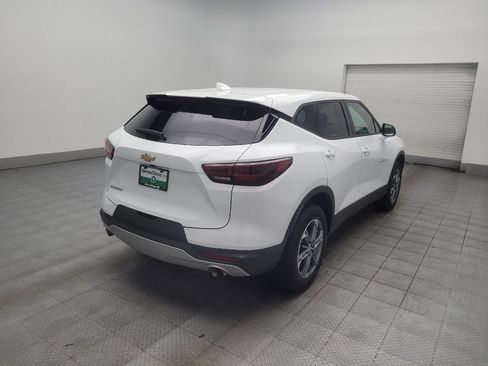 Used 2025 Chevrolet Blazer LT FWD image 9