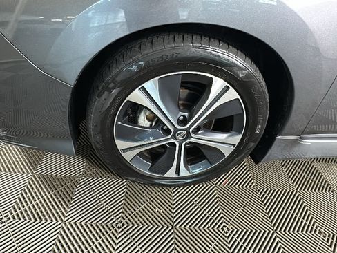 Used 2022 Nissan Leaf SV w/ SV Technology Package FWD image 9