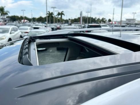 Used 2024 Nissan Armada SL w/ Captain's Chairs Package RWD image 19