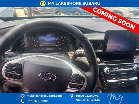 Used 2022 Ford Explorer Limited w/ Equipment Group 301A AWD/4WD image 12