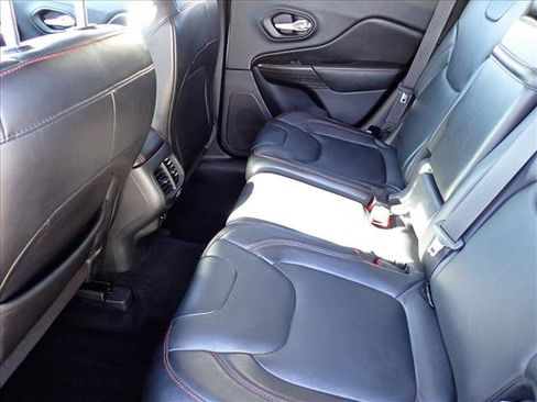 Used 2014 Jeep Cherokee Trailhawk w/ Leather Interior Group AWD/4WD image 9