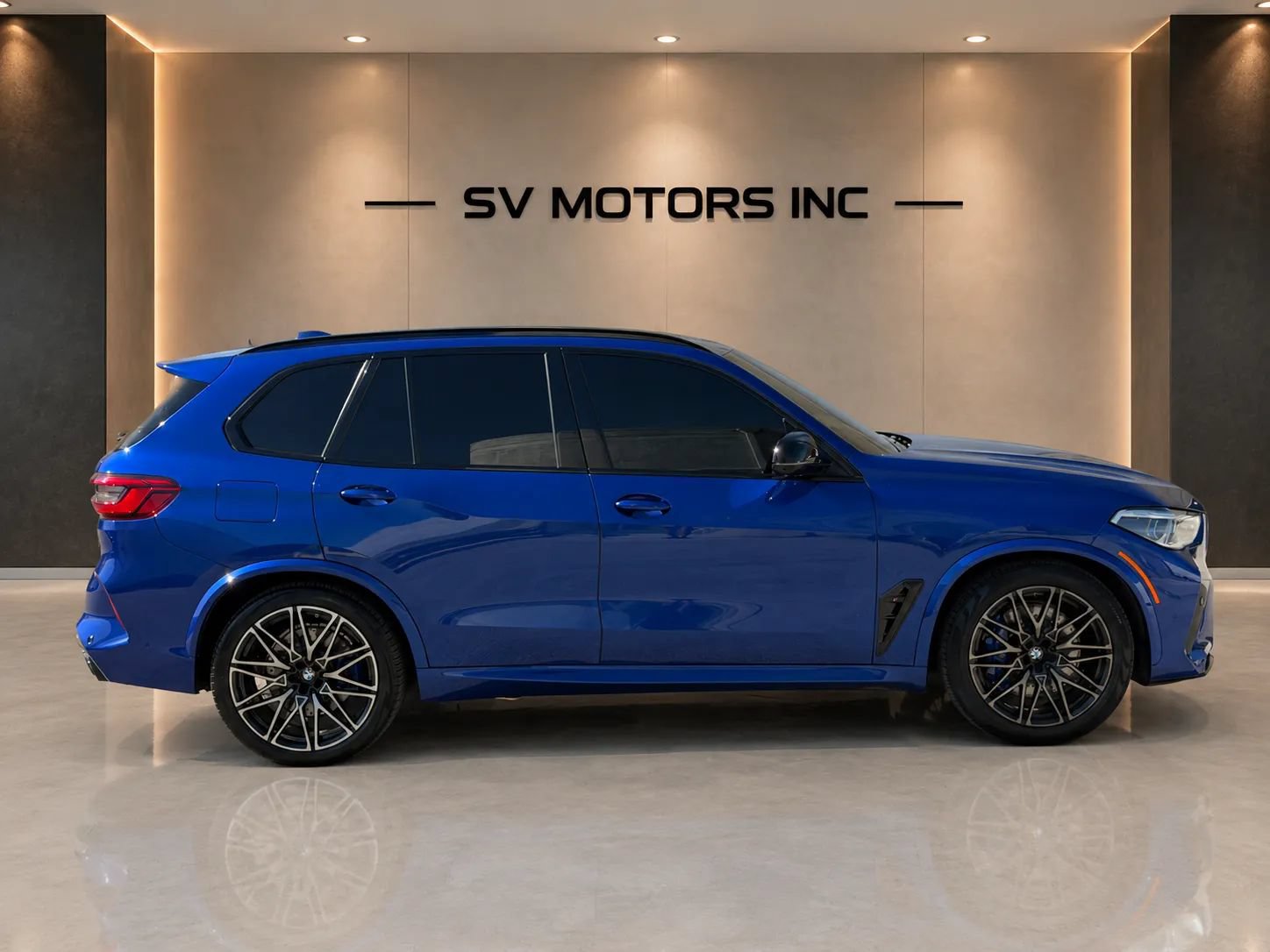 Used 2020 BMW X5 M Competition AWD/4WD image 2