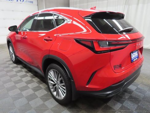 Used 2025 Lexus NX 300h AWD w/ Luxury Package image 5