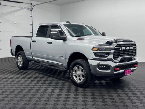 Used 2026 RAM 2500 Big Horn AWD/4WD image 7