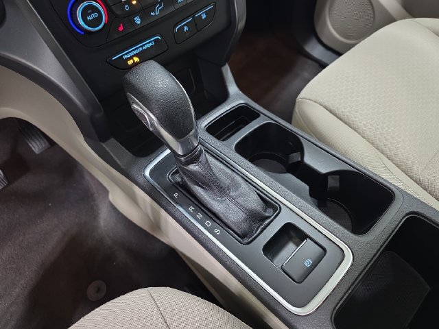 Used 2019 Ford Escape SE FWD image 25