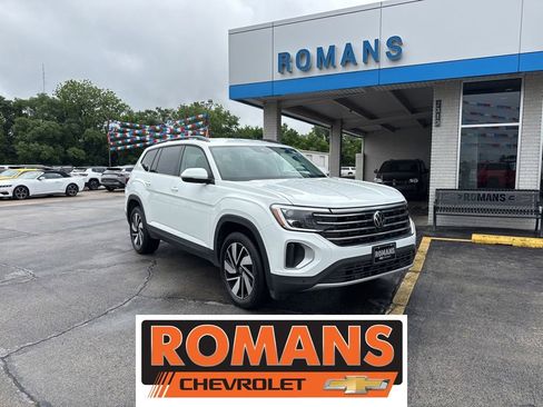 Used 2025 Volkswagen Atlas SE FWD image 1