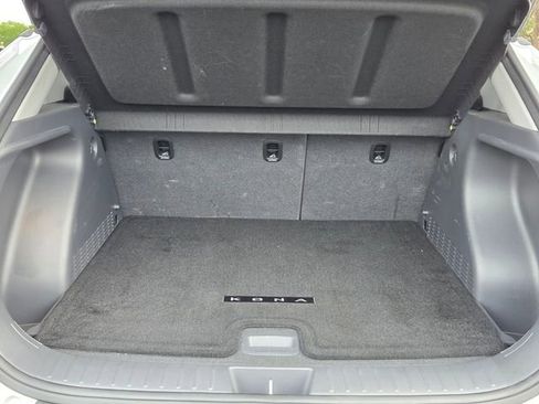 Used 2024 Hyundai Kona SEL AWD/4WD image 17