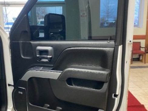 Used 2015 Chevrolet Silverado 2500 LTZ w/ Duramax Plus Package image 11
