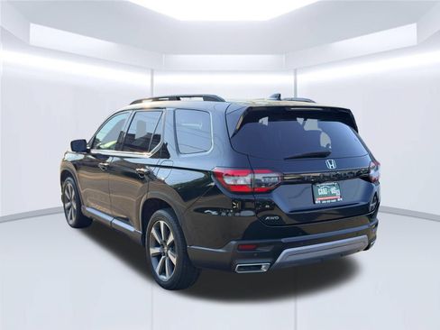 Used 2024 Honda Pilot Elite image 7