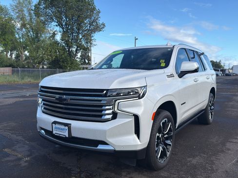 Used 2023 Chevrolet Tahoe High Country w/ Premium Package AWD/4WD image 4
