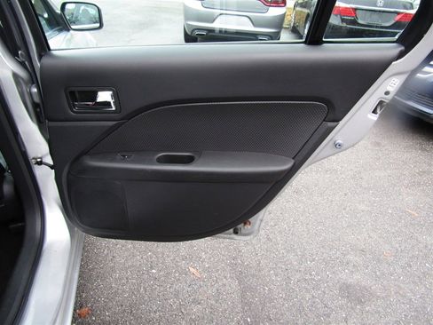 Used 2009 Ford Fusion SEL image 23