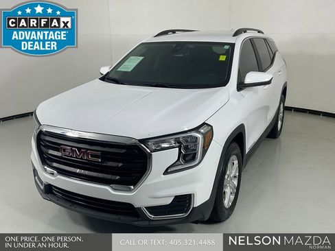 Used 2022 GMC Terrain SLE w/ Driver Convenience Package FWD image 1
