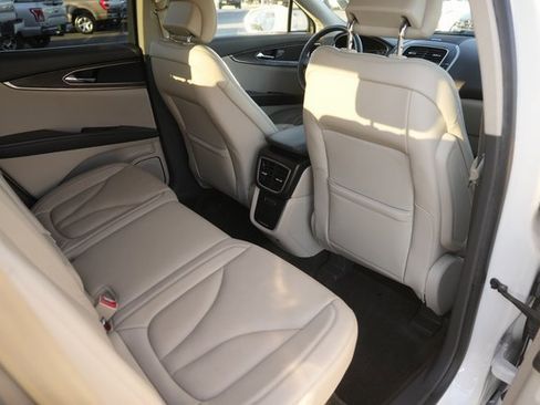 Used 2018 Lincoln MKX Reserve w/ Driver Assistance Package image 15