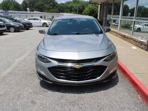 Used 2023 Chevrolet Malibu LS FWD image 2