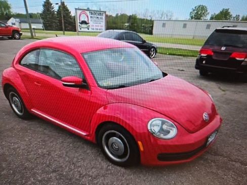 Used 2013 Volkswagen Beetle 2.5 FWD image 2