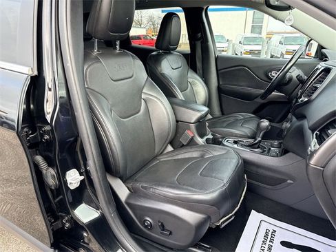 Used 2020 Jeep Cherokee Limited w/ Technology Group image 25