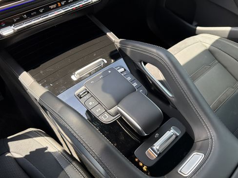Used 2025 Mercedes-Benz GLE 53 AMG 4MATIC Coupe image 38