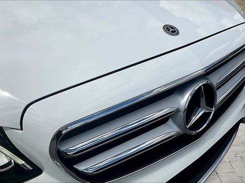 Used 2018 Mercedes-Benz E 300 4d Sedan E300 w/ Premium 1 Package image 28