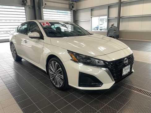 Used 2024 Nissan Altima 2.5 SL AWD/4WD image 1