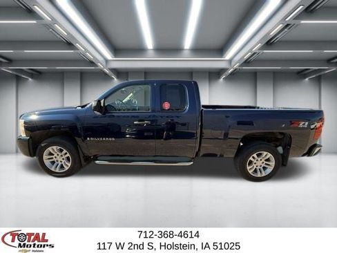 Used 2007 Chevrolet Silverado 1500 LT w/ 1LT Convenience Package AWD/4WD image 5
