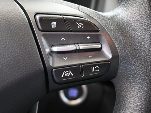 Certified 2023 Hyundai Kona SEL FWD image 25