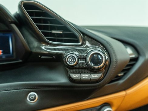 Used 2018 Ferrari 488 Spider image 76