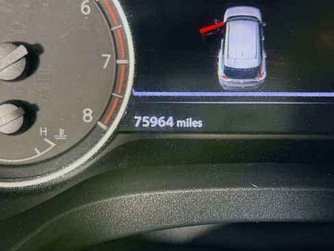 Used 2023 Nissan Rogue SV FWD image 16