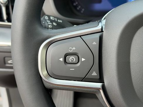 Certified 2023 Volvo XC60 T8 Core AWD/4WD image 27