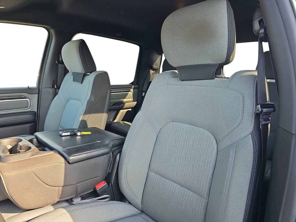 Used 2022 RAM 1500 Big Horn AWD/4WD image 15