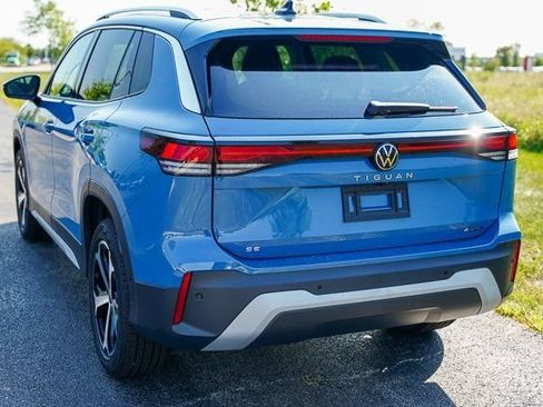 New 2025 Volkswagen Tiguan SE image 28