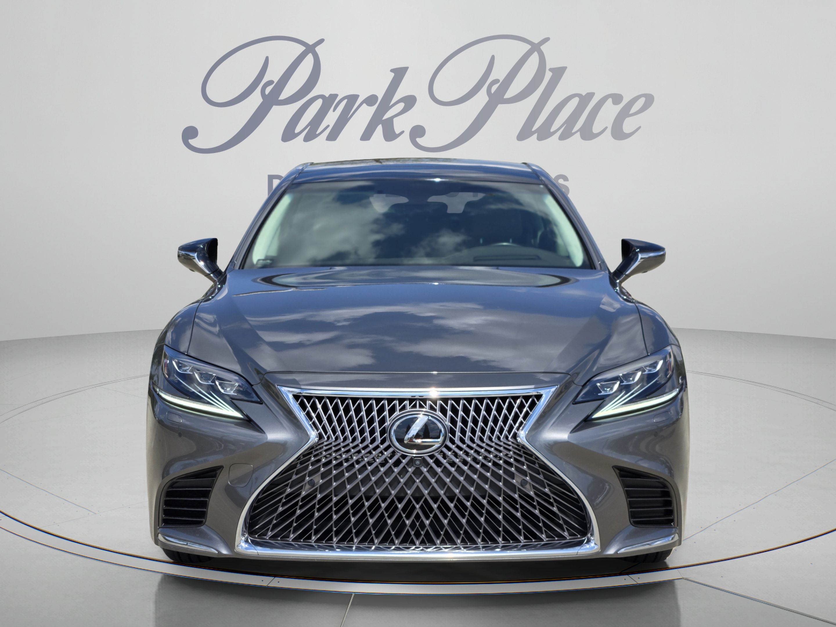 Used 2018 Lexus LS 500 w/ Interior Upgrade Package RWD image 8
