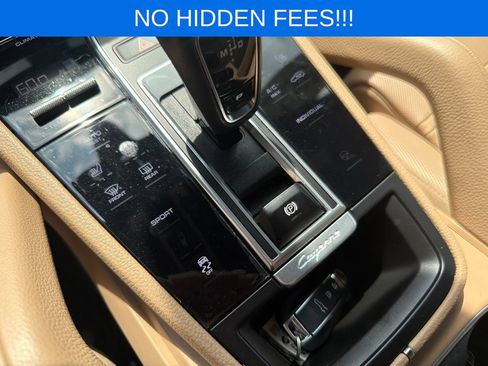 Used 2022 Porsche Cayenne Platinum Edition AWD/4WD image 25